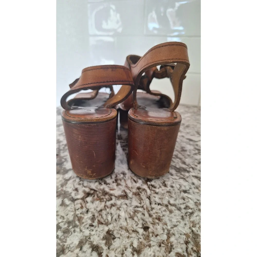 Vintage Bare Traps Tan Leather Wood Platform Sandals 70s T-Strap Sunburst Size 6
